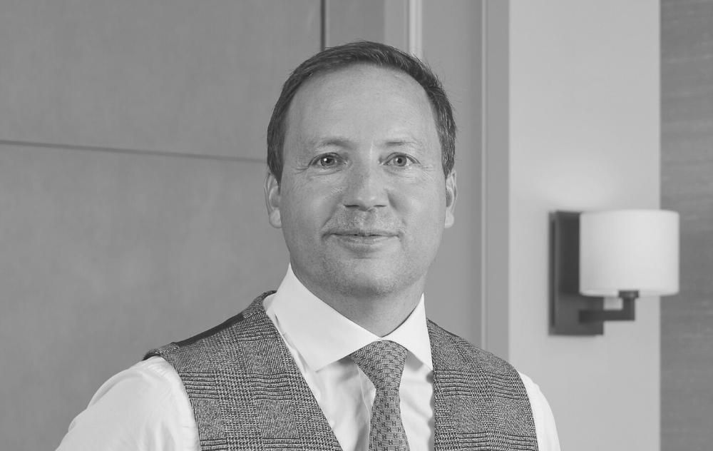 Dr. René Scheu