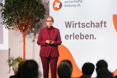 Bild261_sandramarusicphotography_wirtschaft_day1 Large.jpeg