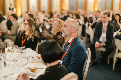 Bild747_sandramarusicphotography_wirtschaft_day1 Large.jpeg